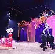 Duo Stipka @ „Mandana - Circuskunst neu geträumt“ im großen Zelt auf der Theresienwiese )´(©Foto: Martin Schmitz)